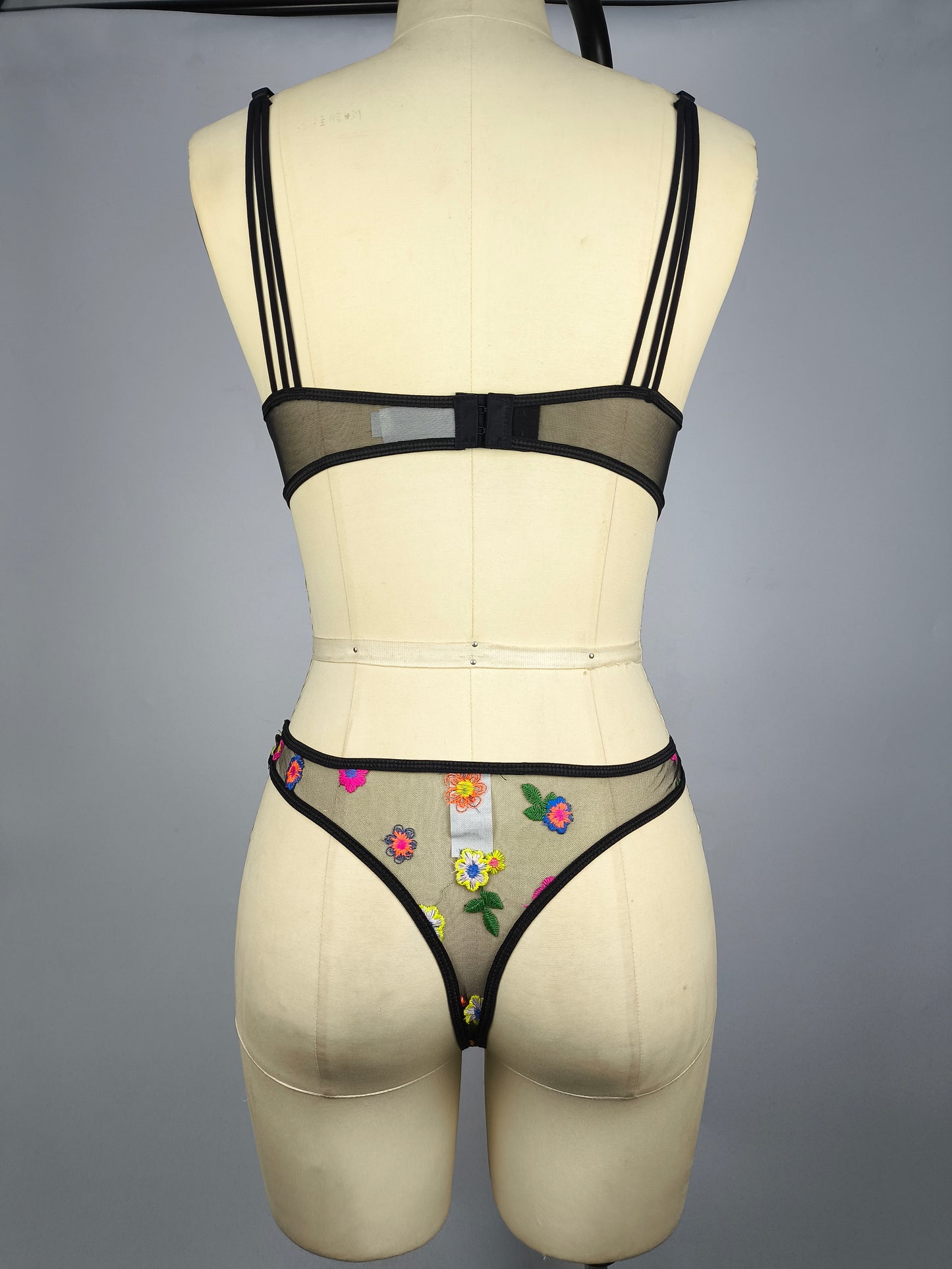 Fresh Bra Panties Two Piece Set Embroidered Mesh Steel Ring Gathered Three Point Sexy Lingerie