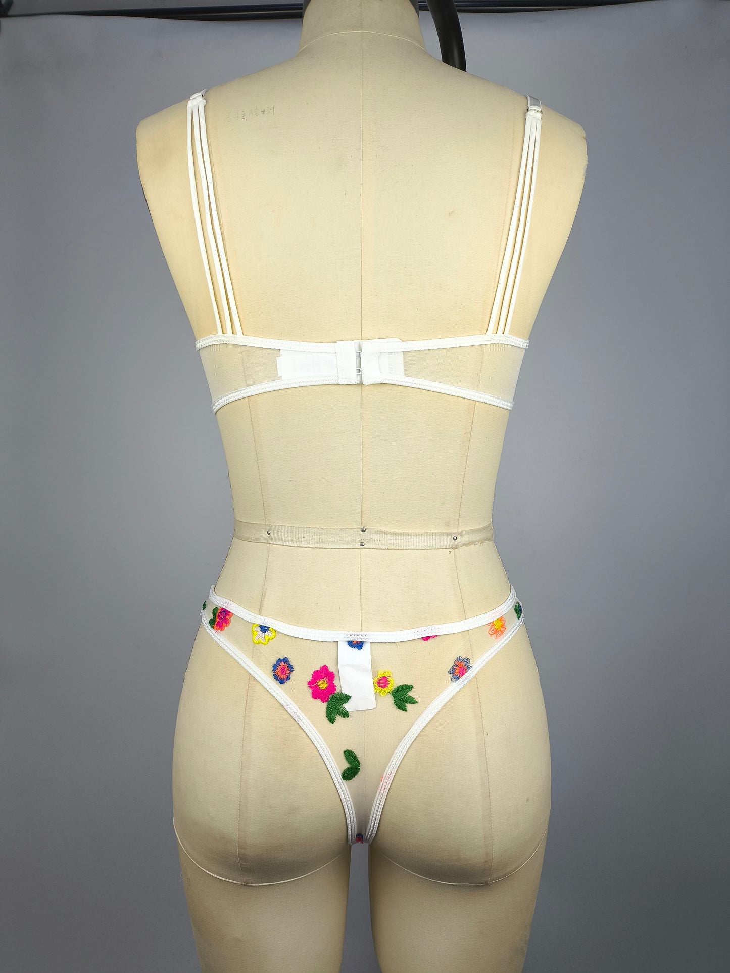 Fresh Bra Panties Two Piece Set Embroidered Mesh Steel Ring Gathered Three Point Sexy Lingerie