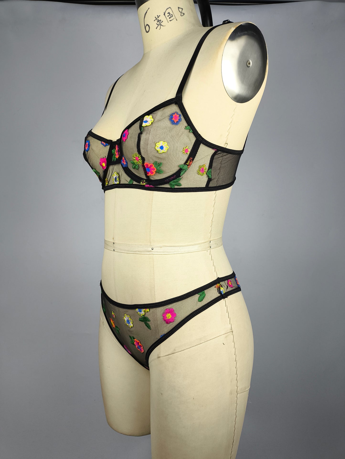 Fresh Bra Panties Two Piece Set Embroidered Mesh Steel Ring Gathered Three Point Sexy Lingerie