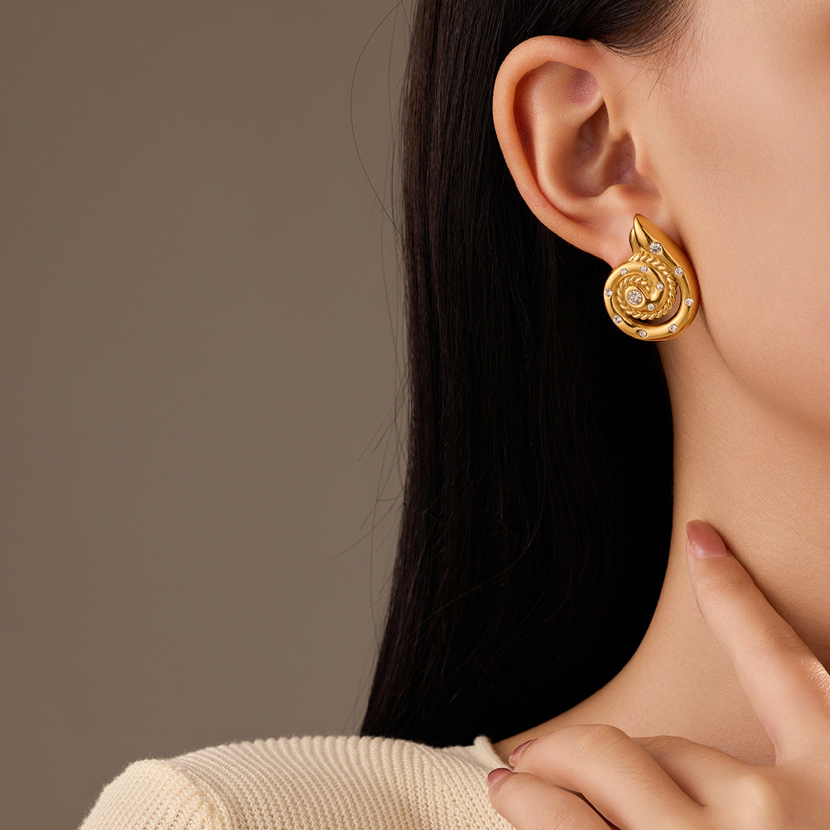 Arrival Diamond Embedded Conch Titanium Steel Earrings for Women Affordable Luxury High Grade Non Fading Stainless Steel Earrings