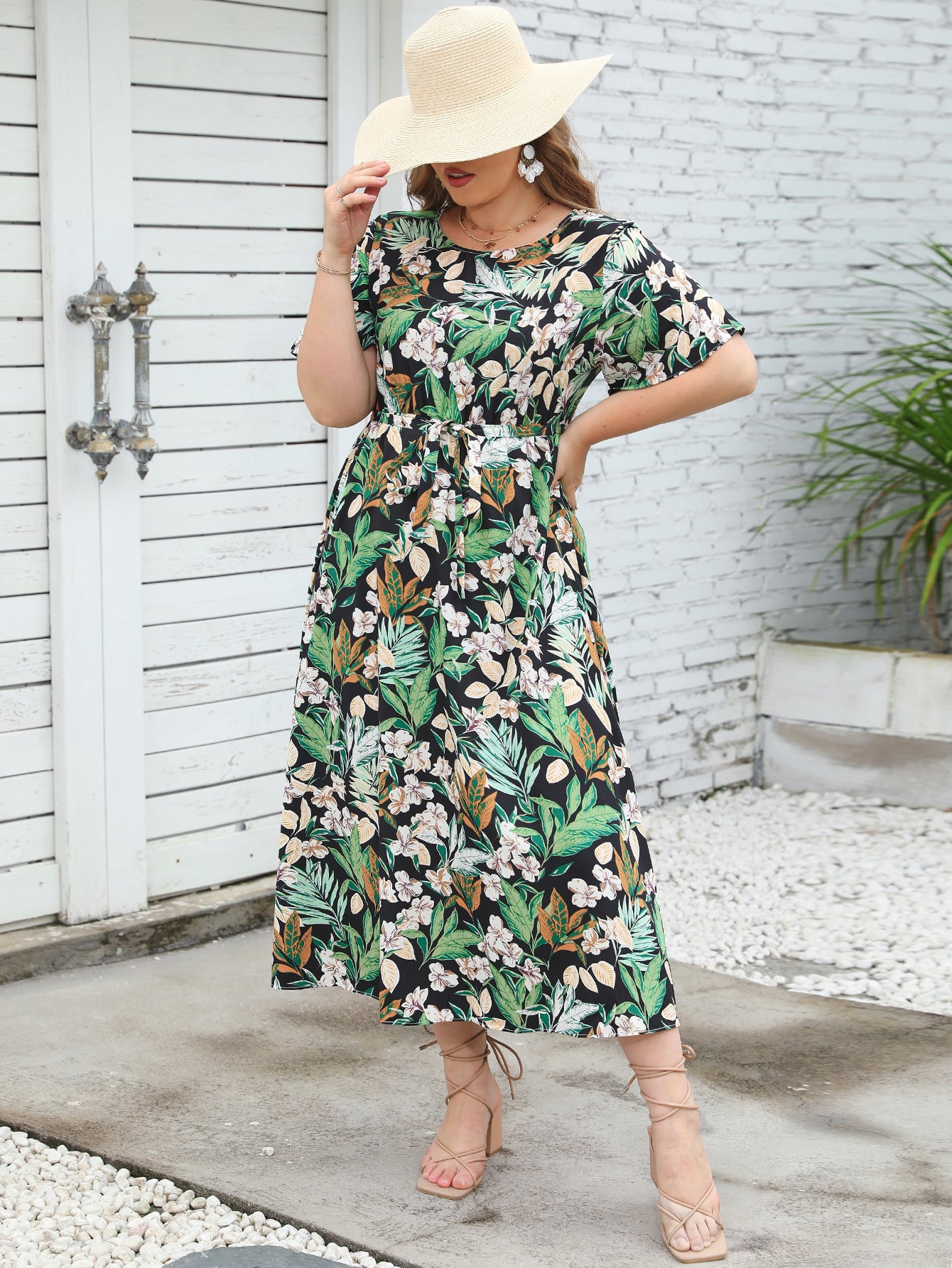 New Summer Round Neck Short Sleeve Colorful Dress Elastic Waist Long Dress Large Women Wear