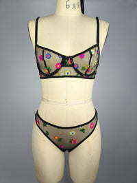 Fresh Bra Panties Two Piece Set Embroidered Mesh Steel Ring Gathered Three Point Sexy Lingerie