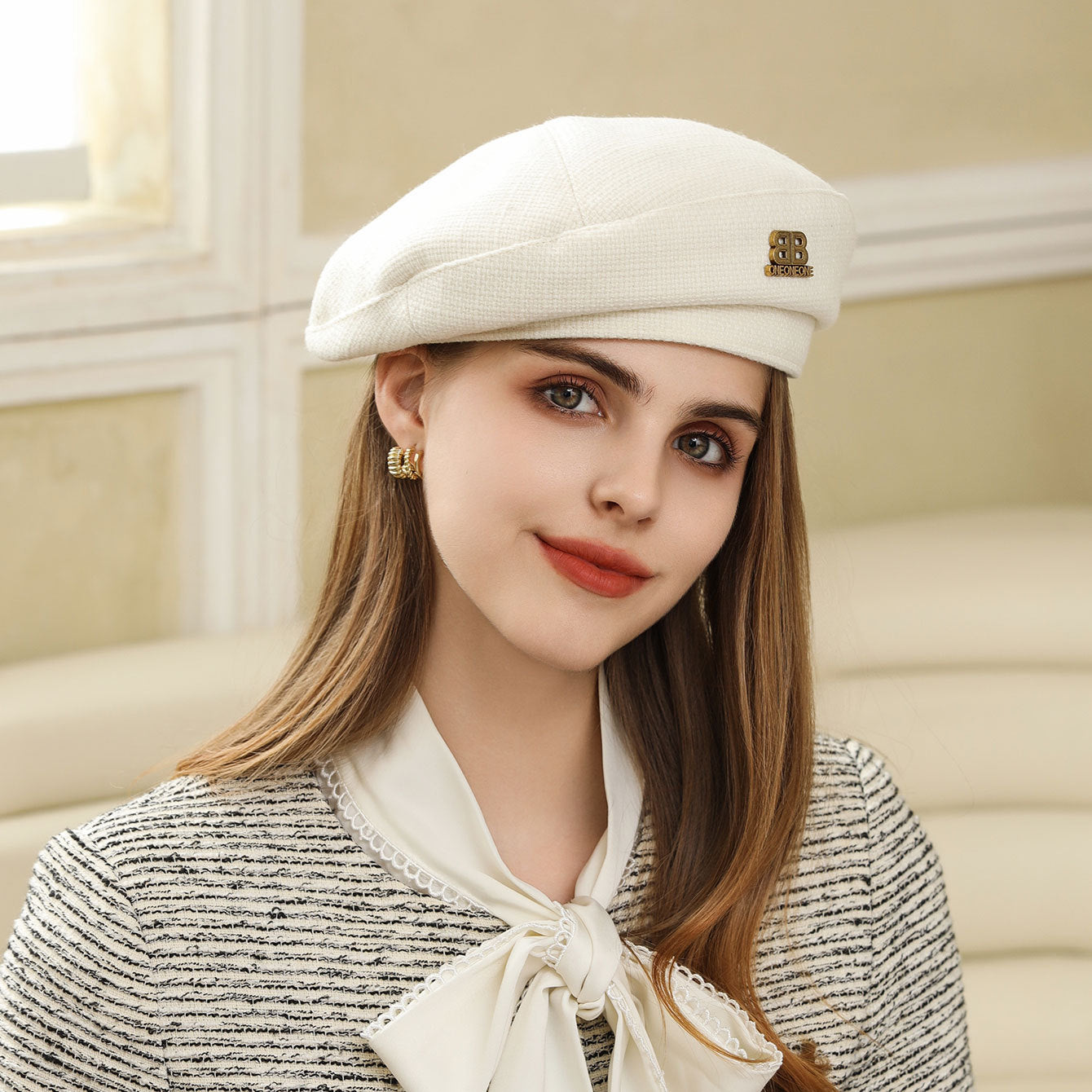 Retro Metal Letter Graphic Logo Beret Women Spring Autumn Face Small Travel Painter Hat